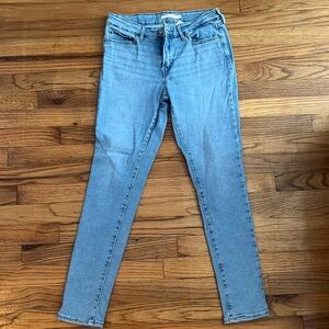 Levi’s 711 skinny jeans